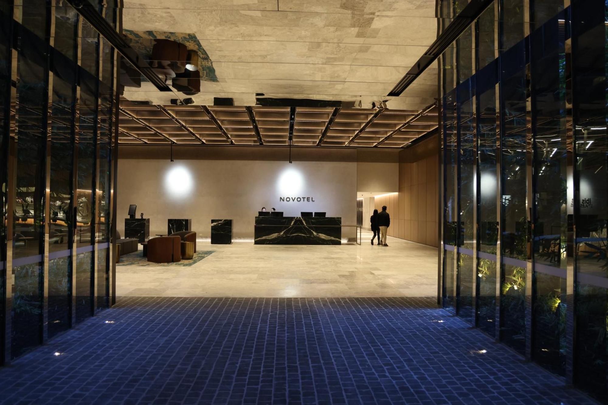 Novotel Melbourne Airport Exterior foto